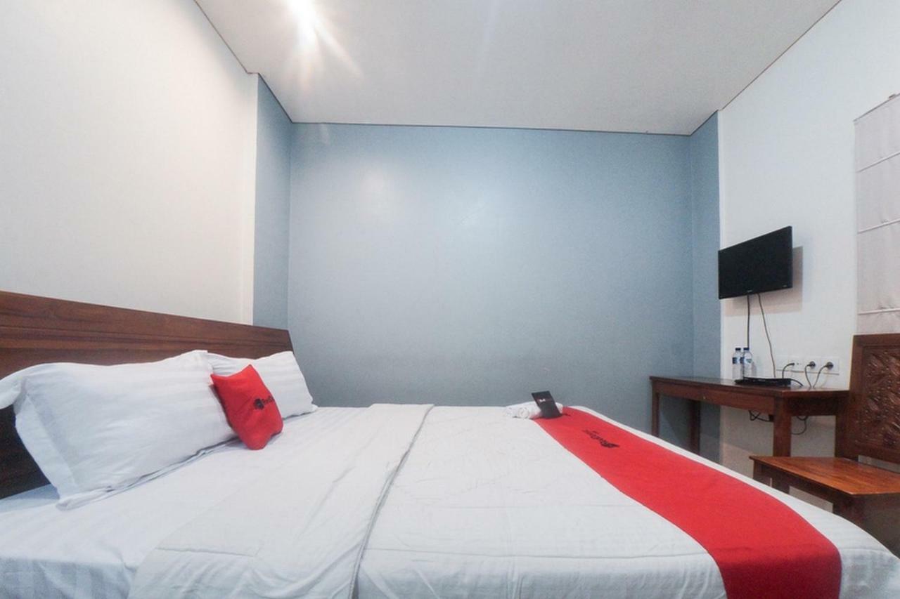 Reddoorz Near Pramuka Square Mall Wisma tamu Jakarta